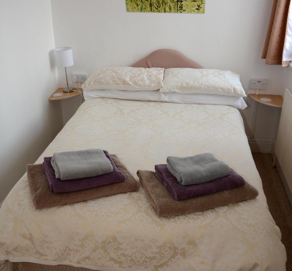 The Cove Guest House Рил Екстериор снимка