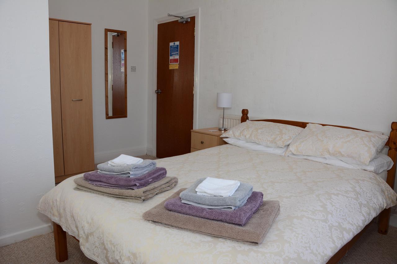 The Cove Guest House Рил Екстериор снимка